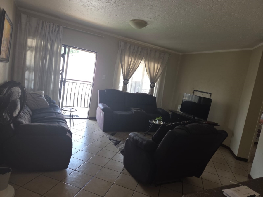 2 Bedroom Property for Sale in Rustenburg Central North West